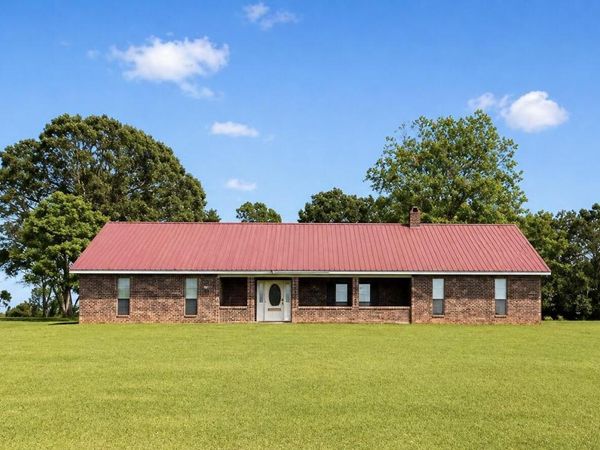 988 Salem Church, Collins, MS 39428
