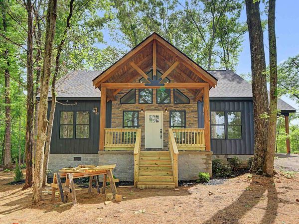 230 TANYARD CIR, Adamsville, TN 38310