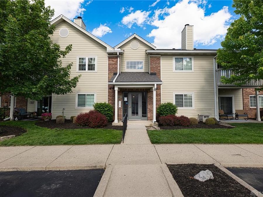 6611 Brigham Square, Centerville, OH 45459 Photo 1