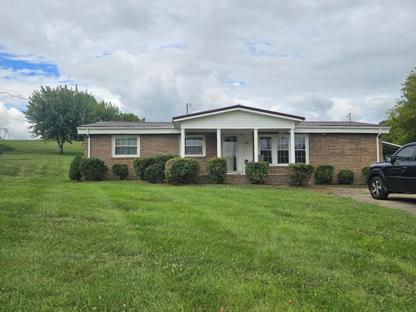 887 Old Kentucky Road S, Greeneville, TN 37743