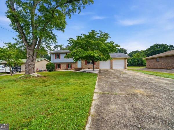 930 Cochise Trail SE, Conyers, GA 30094