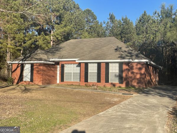 301 Lilly Lane, Tuskegee, AL 36083