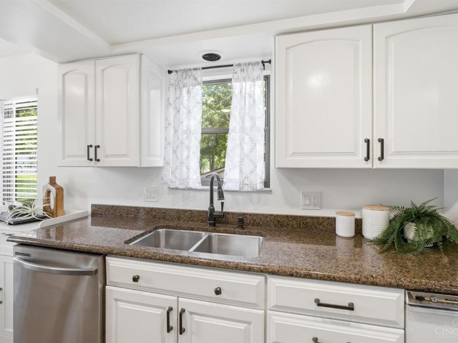 7830 Shadowhill Way, Montgomery, OH 45242 Photo 17