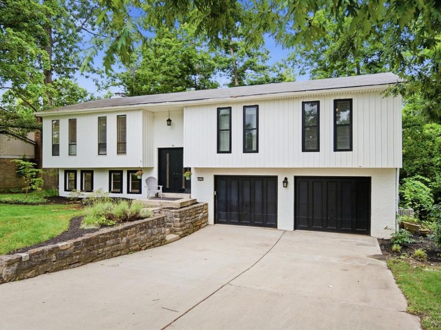 7830 Shadowhill Way, Montgomery, OH 45242 Photo 3