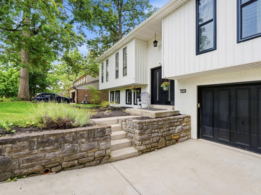 7830 Shadowhill Way, Montgomery, OH 45242 Photo 4