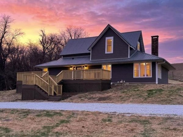 28381 202Nd Avenue, Sigourney, IA 52591
