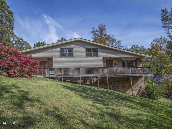 120 West Lane , Powell, TN 37849
