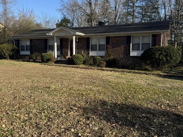 545 Bennett Hill Rd , Red Boiling Springs, TN 37150