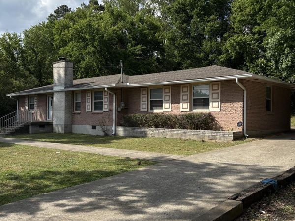 2878 Elm Hill Pike , Nashville, TN 37214