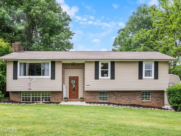 2309 Eau Clair Drive , Maryville, TN 37803