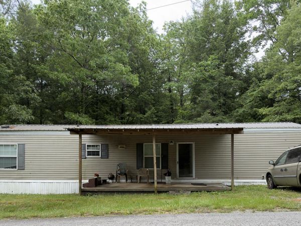 1260 Old Sunbright Rd, Jamestown, TN 38556