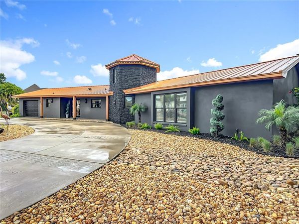 823 SW KINGS BAY DRIVE , CRYSTAL RIVER, FL 34429