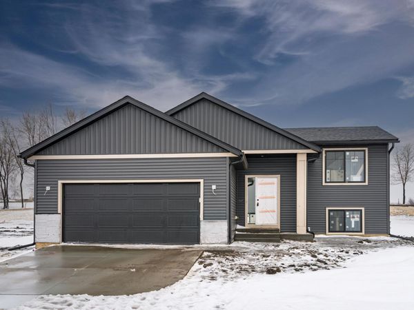 902 13th Street NW, Kasson, MN 55944