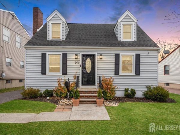 93 Inwood Avenue , Colonia, NJ 07067