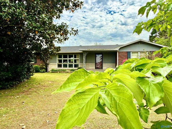 3609 Williams Lane, Decatur, AL 35603