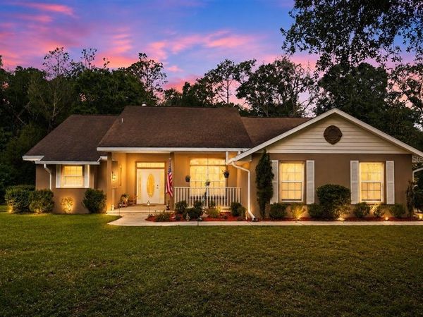 569 NW 40TH AVENUE , BELL, FL 32619