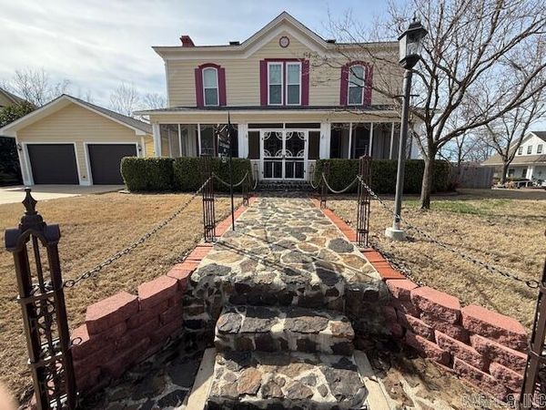 253 8th N, Batesville, AR 72501