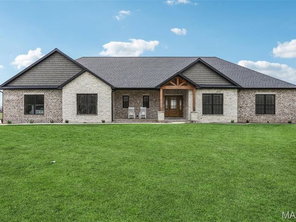 2170 J Rock Road , Trenton, IL 62293