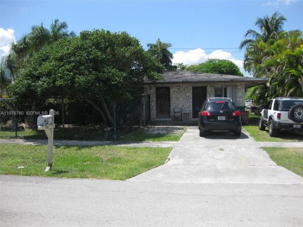 655 SW 4th Ter , Florida City, FL 33034
