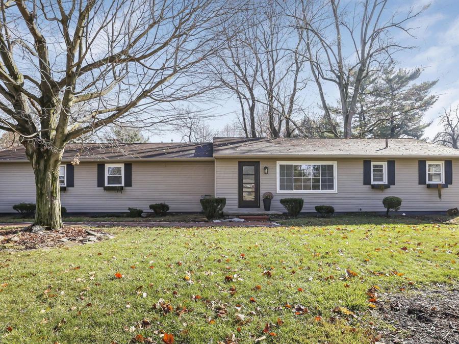 944 Fieldson Drive , Heath, OH 43056 Photo 1