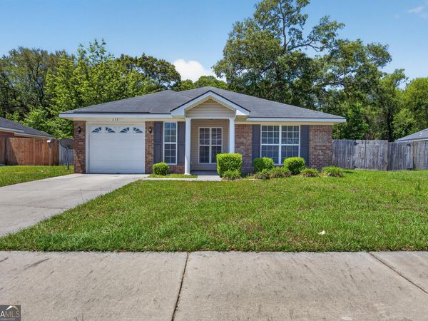 233 Augusta Way, Hinesville, GA 31313
