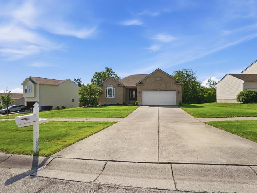 280 Timber Hill Drive, Hamilton, OH 45013 Photo 2
