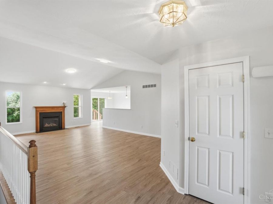 280 Timber Hill Drive, Hamilton, OH 45013 Photo 9