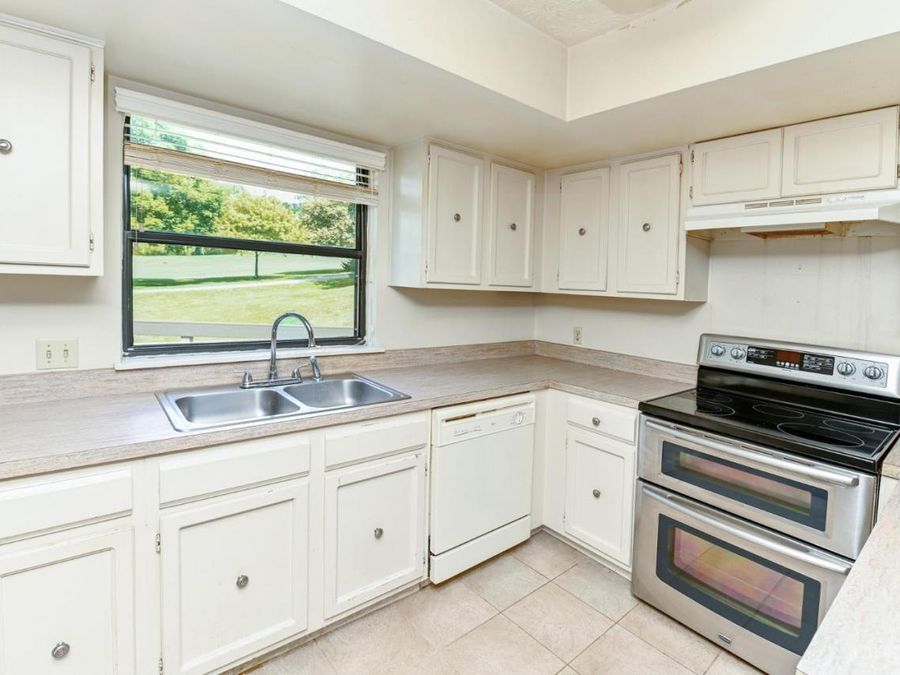 8022 Timbertree Way, West Chester, OH 45069 Photo 10