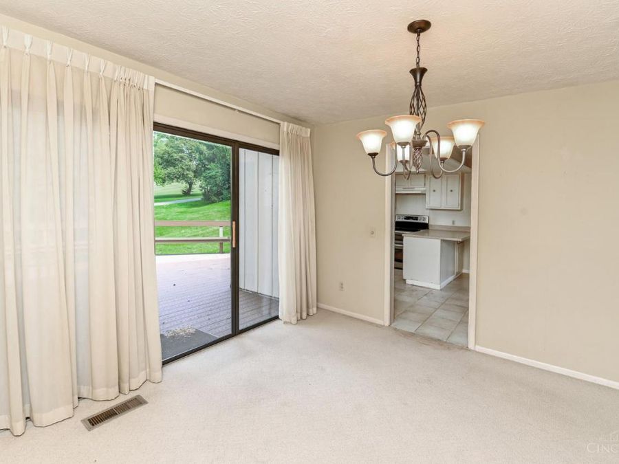 8022 Timbertree Way, West Chester, OH 45069 Photo 8