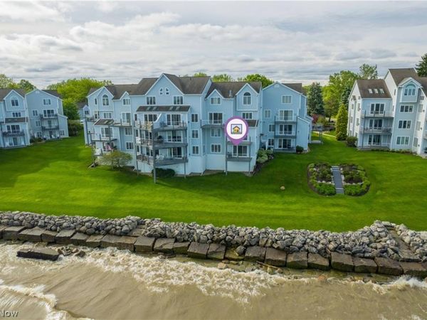 215 Grand Harbour , Vermilion, OH 44089