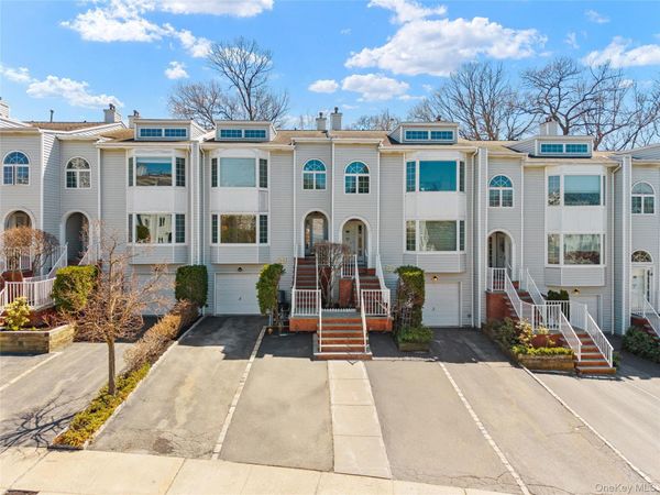 240-46 Oak Park Drive , Unit 37a, Little Neck, NY 11362