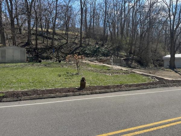 3241 Sheridan Road, Dubuque, IA 52001