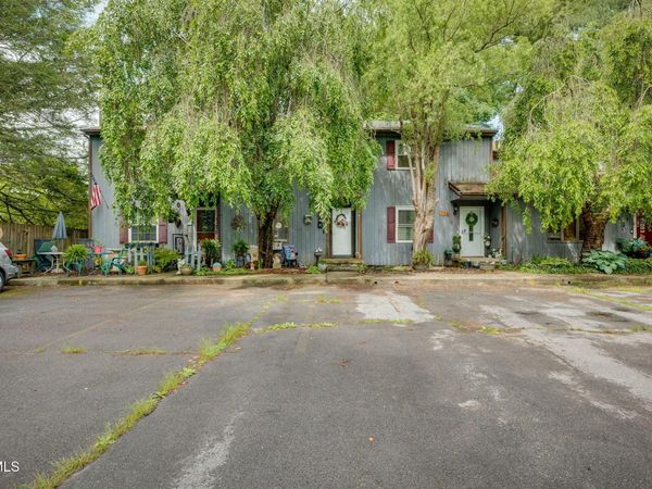 716 Carolina Avenue, Unit Apt C, Bristol, TN 37620