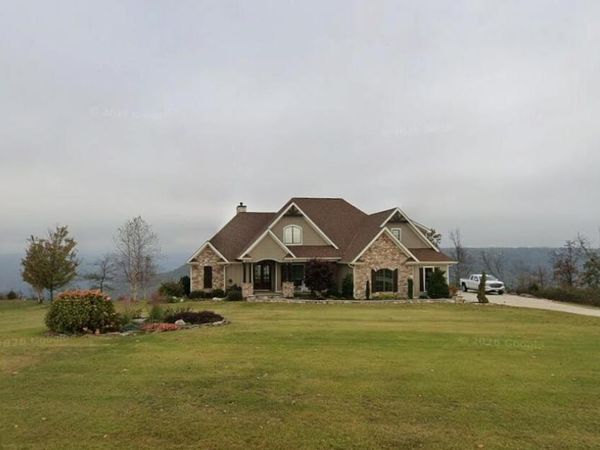 985 Sunset NW, Jasper, TN 37347