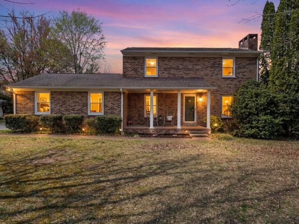 203 Twelve Oaks Rd , Tullahoma, TN 37388