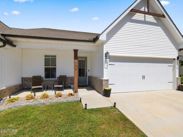 179 Creekside Way , Lenoir City, TN 37771