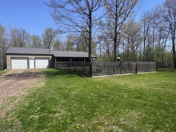 40255 10th Avenue , Isle, MN 56342