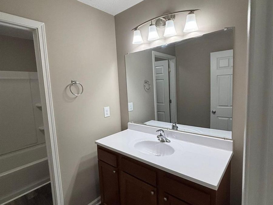 807 Glenway Drive, Hamilton, OH 45013 Photo 11