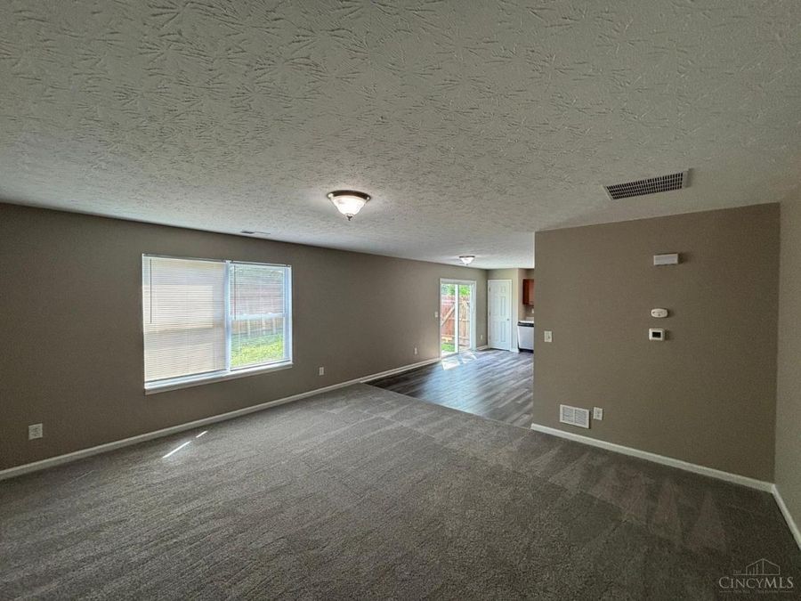 807 Glenway Drive, Hamilton, OH 45013 Photo 2