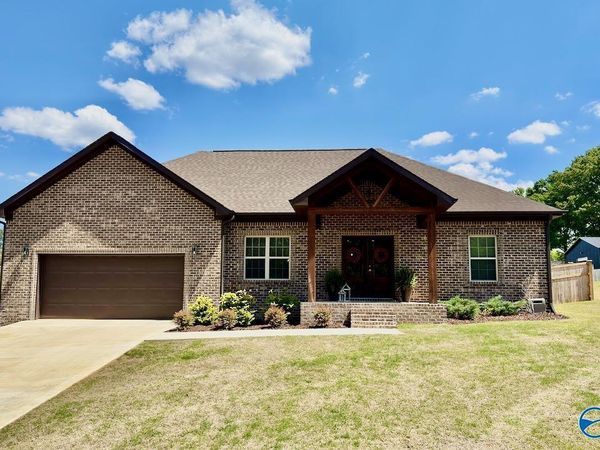 1103 Glendora Avenue, Tuscumbia, AL 35674