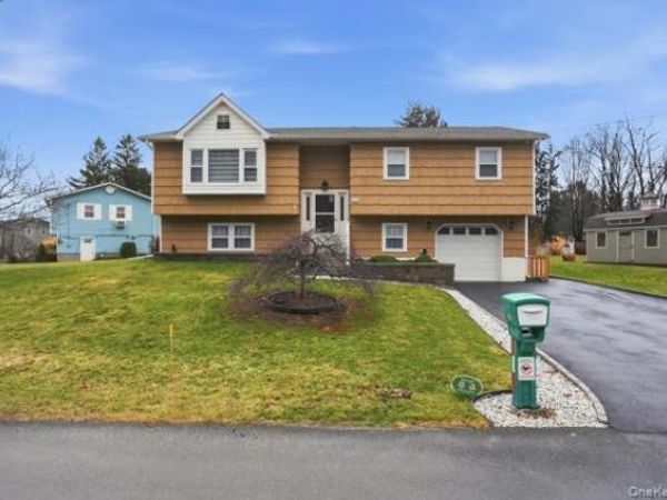 209 Summit Drive , New Windsor, NY 12553