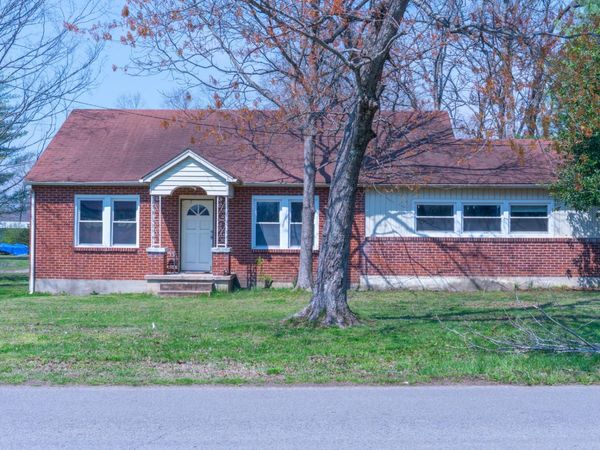 502 Church St , White Bluff, TN 37187