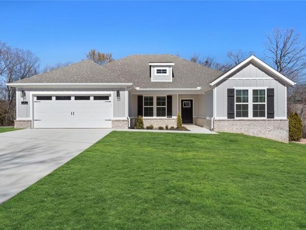 2 Ellwood Circle , Bella Vista, AR 72715