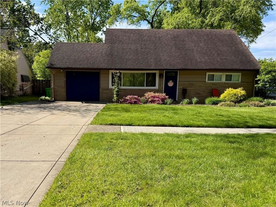 233 Baldwin Drive , Berea, OH 44017 Photo 1