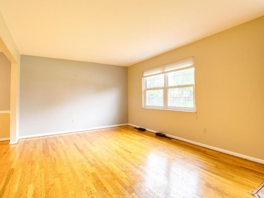 1667 Clemson Circle, Cincinnati, OH 45255 Photo 2
