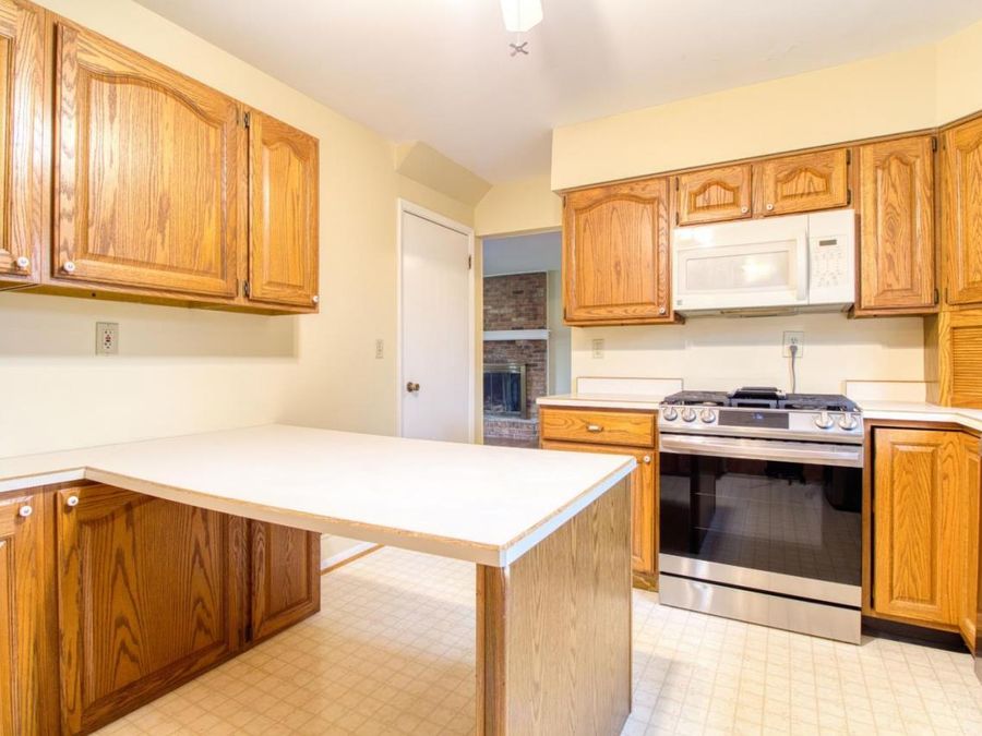 1667 Clemson Circle, Cincinnati, OH 45255 Photo 7