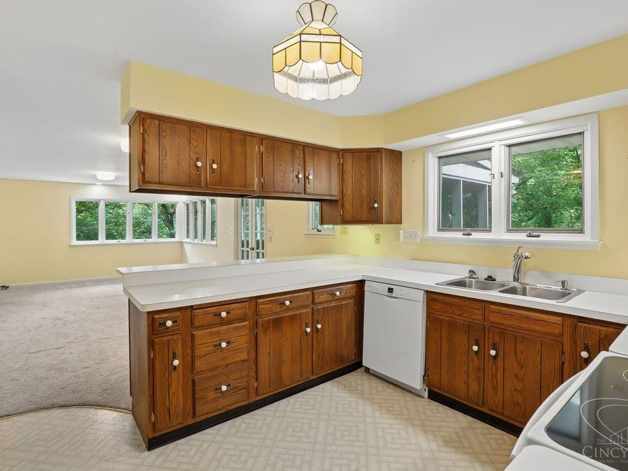 11119 Embassy Drive, Forest Park, OH 45240 Photo 12