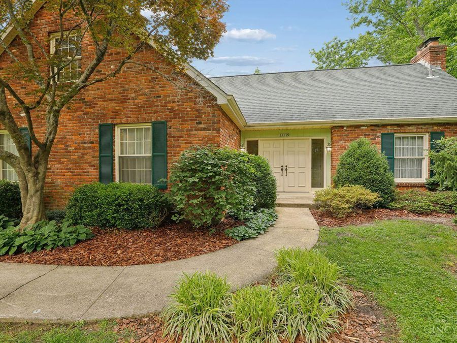 11119 Embassy Drive, Forest Park, OH 45240 Photo 2