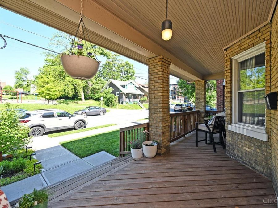 2208 St James Avenue, Cincinnati, OH 45206 Photo 2