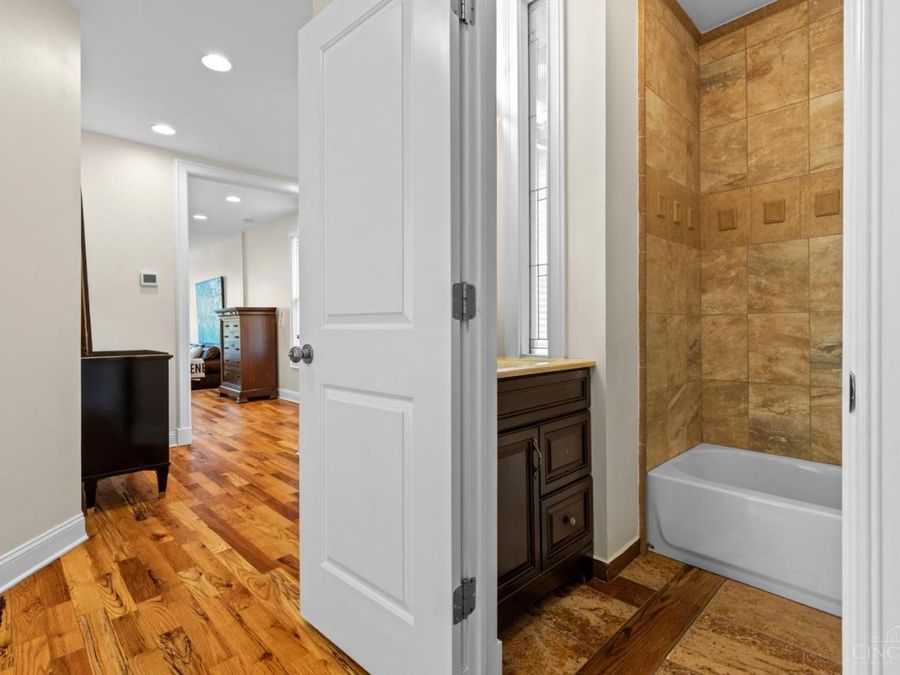 536 Delta Avenue, Cincinnati, OH 45226 Photo 39